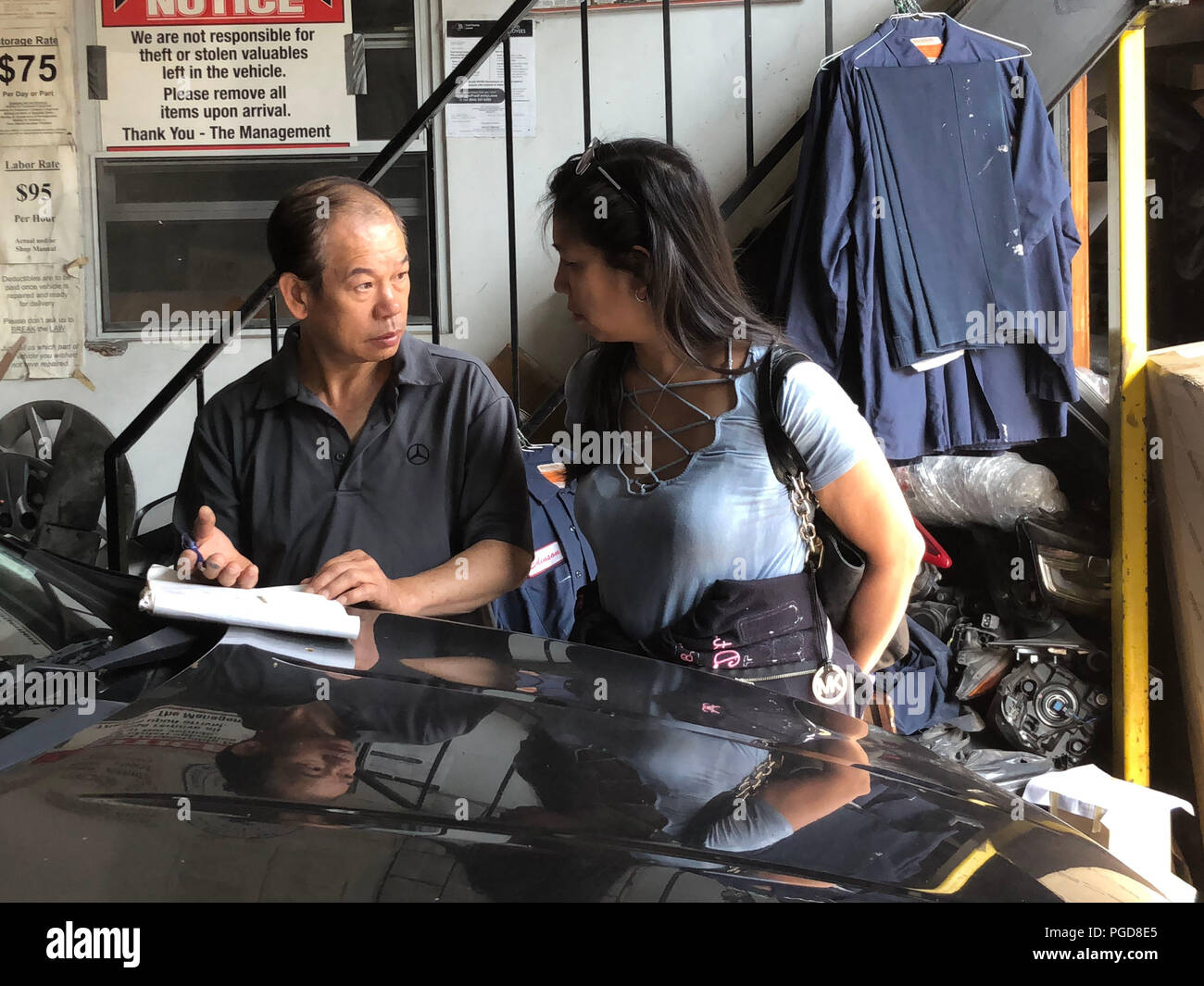 New York, New York, USA. 25 Aug, 2018. SamÃ¢â'¬â"¢s Brooklyn New York Geico Katastrophe Team reparieren Autos Kollision Versicherung Kunde Kfz Garantie Credit: John Marshall Mantel/ZUMA Draht/Alamy leben Nachrichten Stockfoto