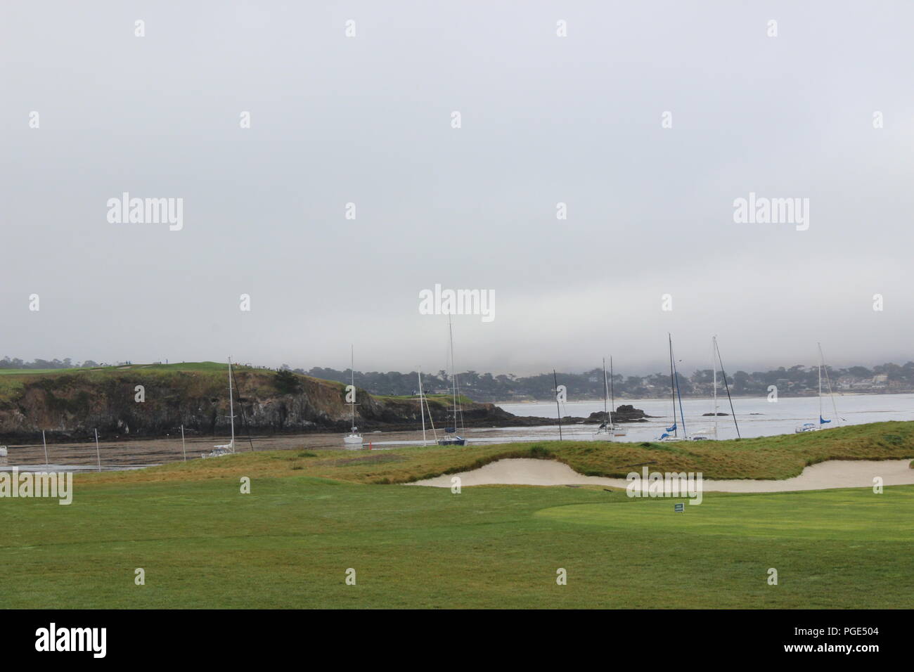 Golfplatz mit Blick auf die Monterey Bay, Pebble Beach, Kalifornien, USA Stockfoto