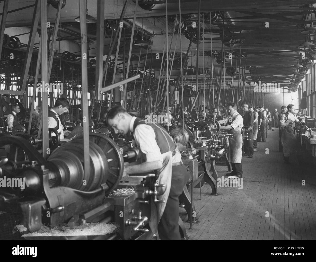 Packard Motor Co., Detroit, Michigan. Gesamte Engineering von Anlagen, die ausschließlich zur US-Regierung Flugzeug experimentelle Arbeit gewidmet. Werkstatt - Kleine Teile Stockfoto