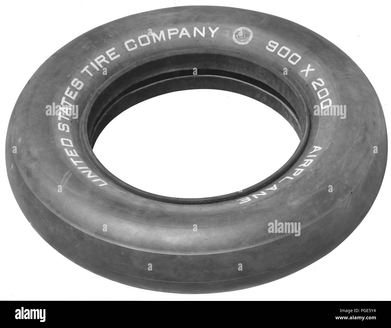 Reifen hergestellt für die Regierung. Flugzeug reifen. Dieser Reifen wurde  für den Einsatz auf dem Handley-Page Bomber entwickelt. Us-Reifen Co., NEW  YORK, von U.S. Tire Co Stockfotografie - Alamy