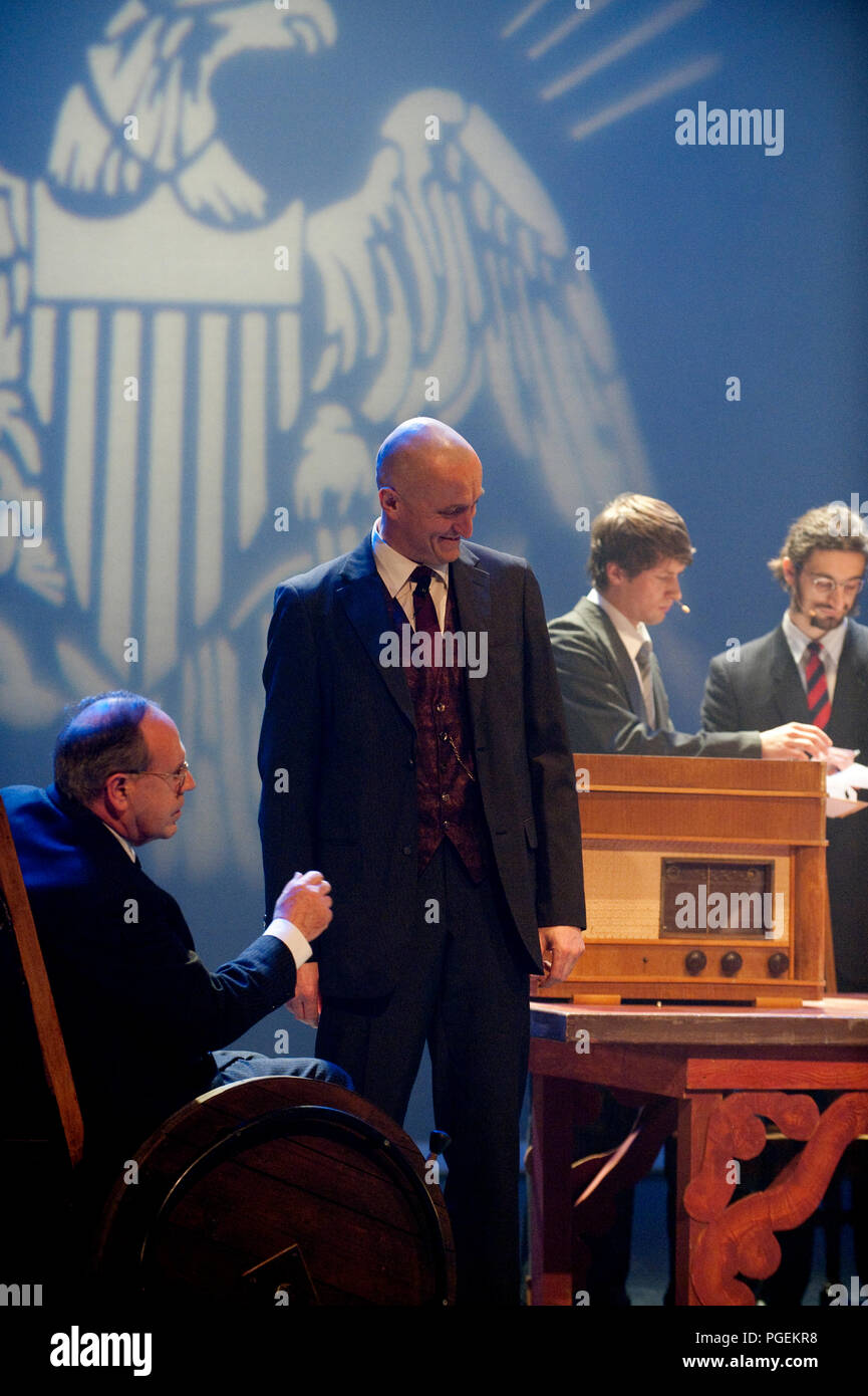 Die Broederscholen und die Heilig Hart-Basisschool Tereken aus Sint-Niklaas durchführen das Musical Annie (Belgien, 13/02/2009) Stockfoto