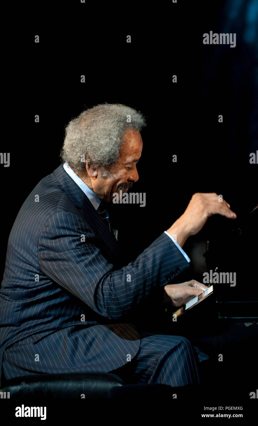 Allen Toussaint & Marc Ribot in Konzert Im Jazz Middelheim Festival in Antwerpen (Belgien, 14/08/2011) Stockfoto