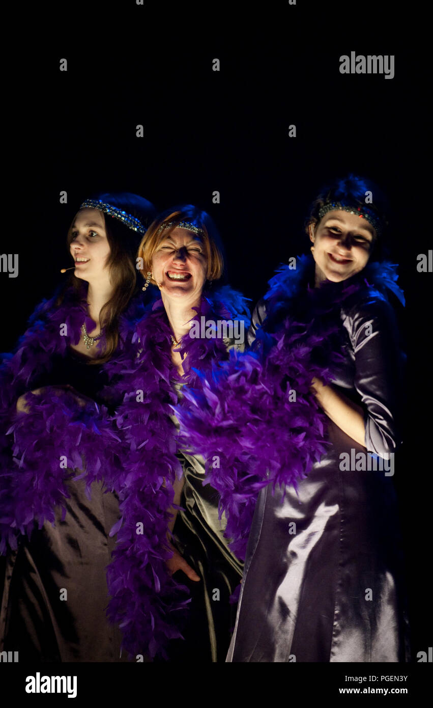 Die Broederscholen und die Heilig Hart-Basisschool Tereken aus Sint-Niklaas durchführen das Musical Annie (Belgien, 13/02/2009) Stockfoto