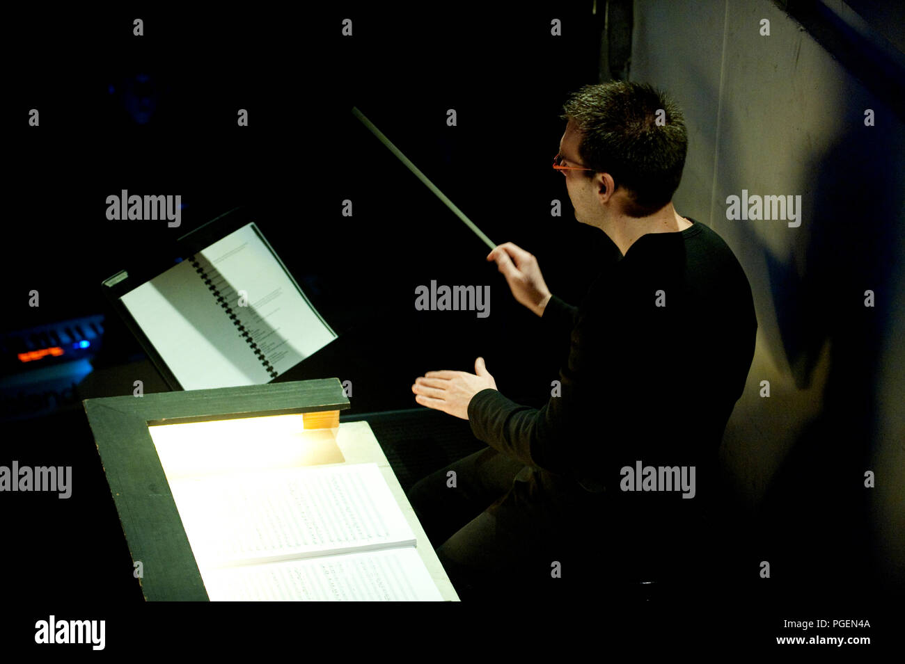 Die Broederscholen und die Heilig Hart-Basisschool Tereken aus Sint-Niklaas durchführen das Musical Annie (Belgien, 13/02/2009) Stockfoto