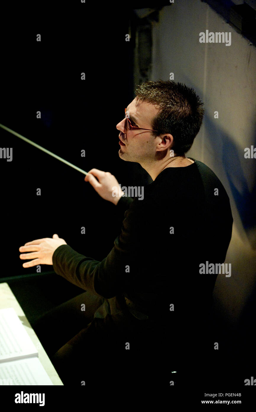 Die Broederscholen und die Heilig Hart-Basisschool Tereken aus Sint-Niklaas durchführen das Musical Annie (Belgien, 13/02/2009) Stockfoto