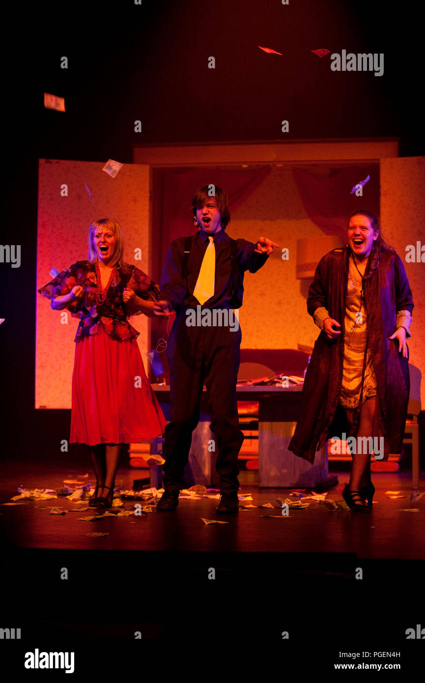 Die Broederscholen und die Heilig Hart-Basisschool Tereken aus Sint-Niklaas durchführen das Musical Annie (Belgien, 13/02/2009) Stockfoto