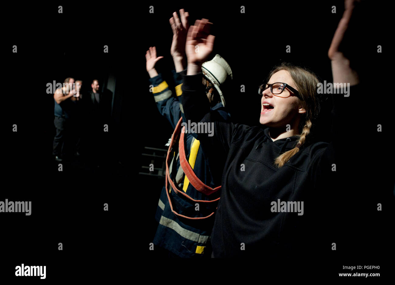 Theater Company de Reynaertghesellen spielen Bal Van De Pompiers von Max Frisch, unter der Regie von Chloé Heerman (Belgien, 25/02/2016) Stockfoto