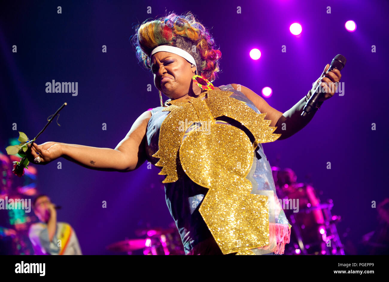 Deutsch elektronische Musik duo Basement Jaxx durchführen bei der Nacht der Proms, in Antwerpen (Belgien, 14/11/2015) Stockfoto