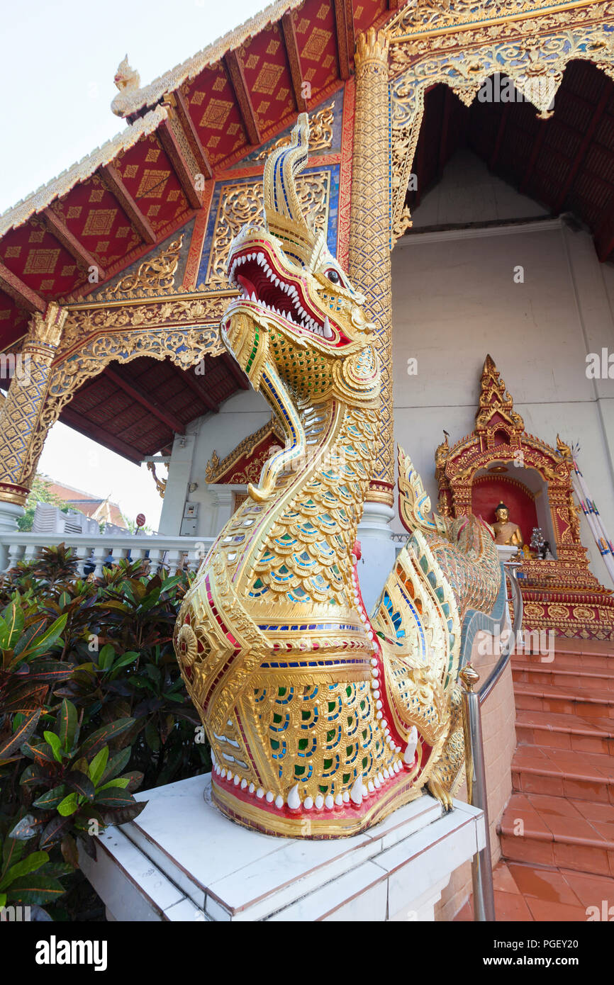 Naga Schlange im Wat Phra Singh, Chiang Mai, Thailand Stockfoto