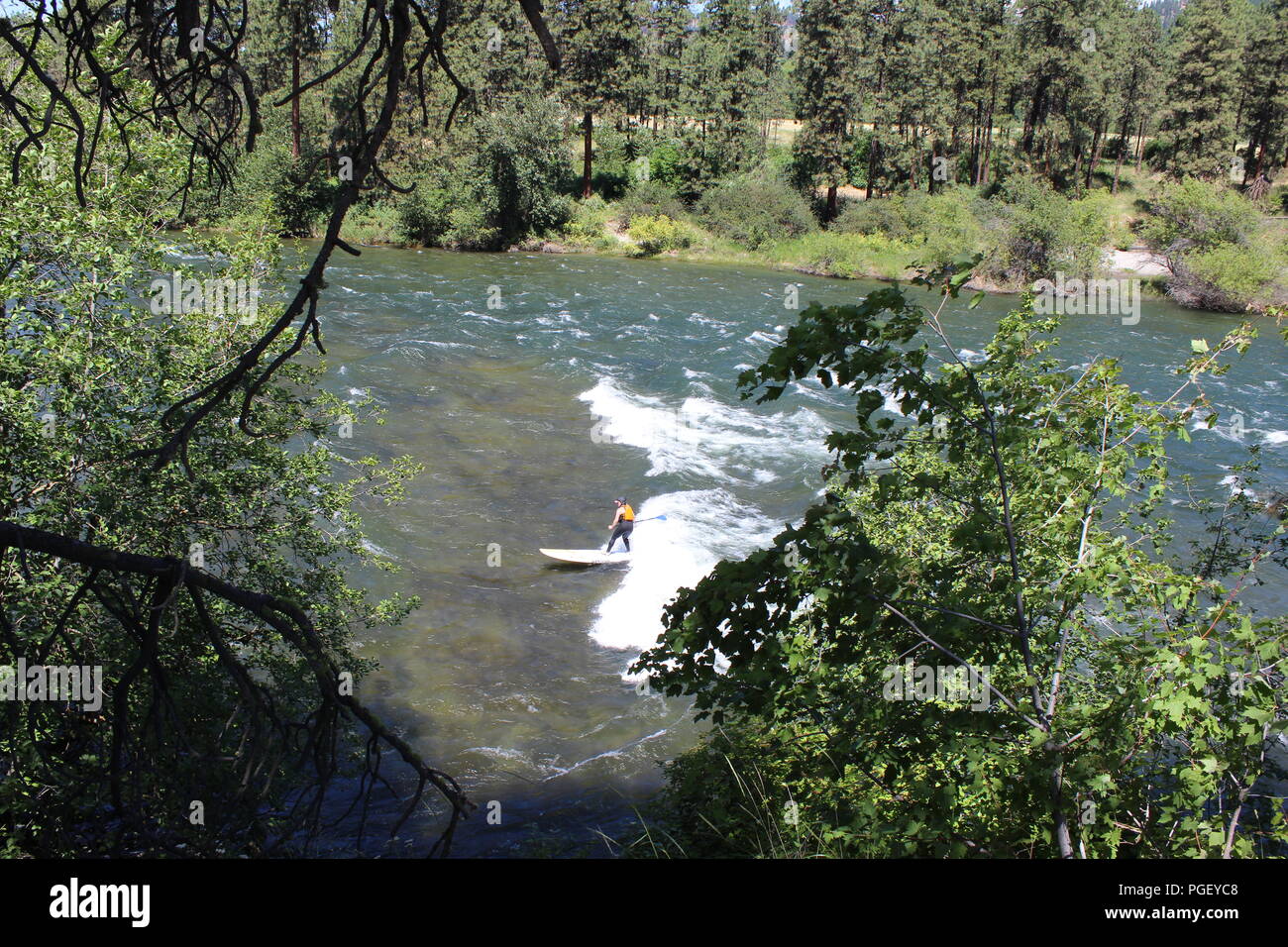 River boarding in der Okanogan-Wenatchee National Forest, Washington, USA Stockfoto