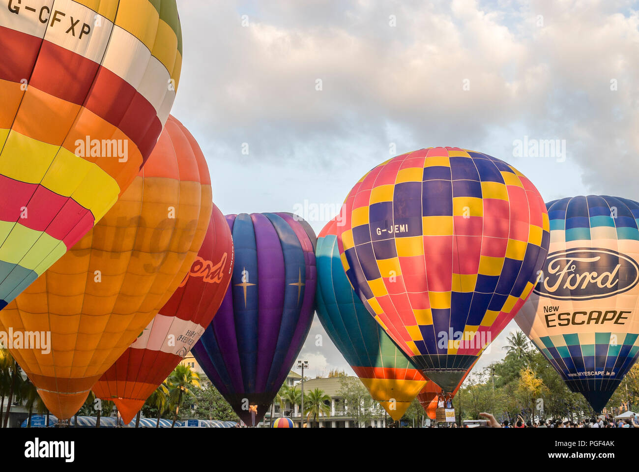 Ballonparade während des jährlichen Ballonfestivals Chiang Mai, Nordthailand Stockfoto