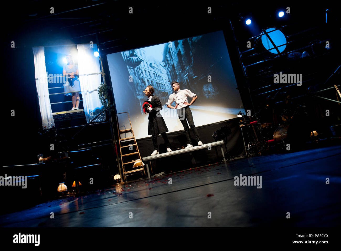 Theater Company WTThumor spielen Cyrano von Edmond Rostand, angepasst von Jo Roets, unter der Regie von Gert Boey (Willebroek, 04/05/2017) Stockfoto