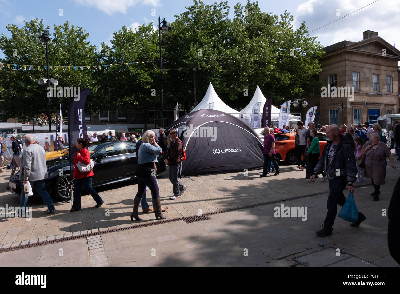 Bolton, Großbritannien. 25. August 2018. Fotos auf der belebten Samstag Nachmittag der drei Tag Essen und Trinken Festival in Bolton, Manchester, die dauert von Freitag, den 24. August bis Montag, den 27. August. Das Festival ist das größte im Nordwesten von England. Credit: Ruaux/Alamy leben Nachrichten Stockfoto