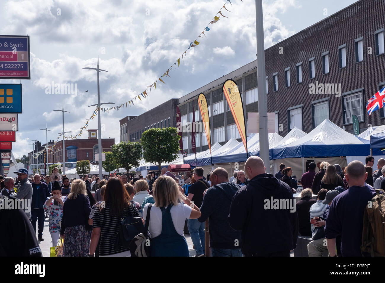 Bolton, Großbritannien. 25. August 2018. Fotos auf der belebten Samstag Nachmittag der drei Tag Essen und Trinken Festival in Bolton, Manchester, die dauert von Freitag, den 24. August bis Montag, den 27. August. Das Festival ist das größte im Nordwesten von England. Credit: Ruaux/Alamy leben Nachrichten Stockfoto