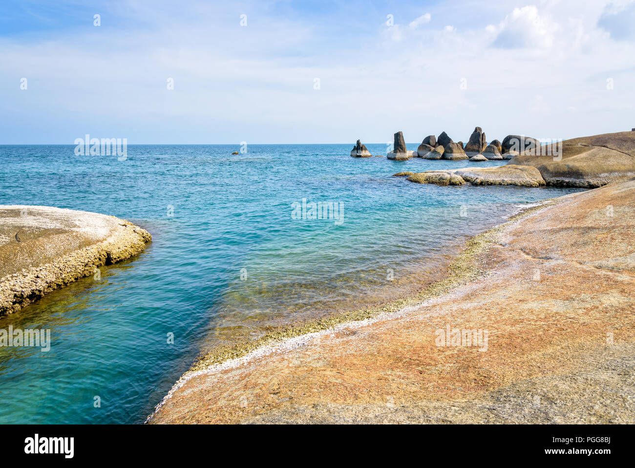 Wunderschöne natürliche Landschaft der Felsen und das blaue Meer an der Küste in der Nähe der Hin Ta Hin Yai Blick ist ein Symbol berühmten touristischen Destinationen von K Stockfoto