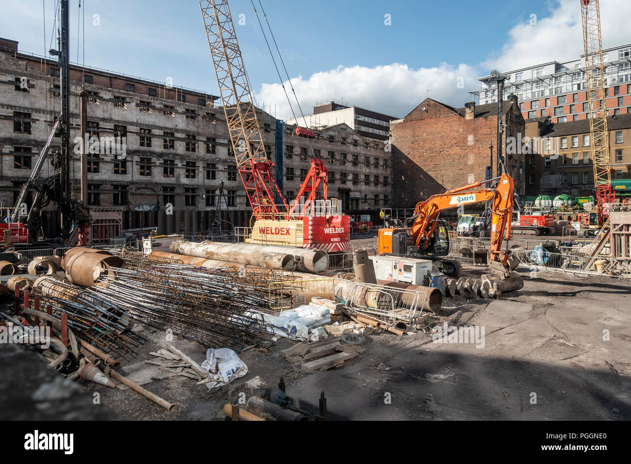 Die Bauarbeiten für den gemischt genutzten Entwicklung als Atlantic Square von der BAM Bauunternehmen bekannt zu sein. Das erste Gebäude wird durch HMRC geleaste a. Stockfoto