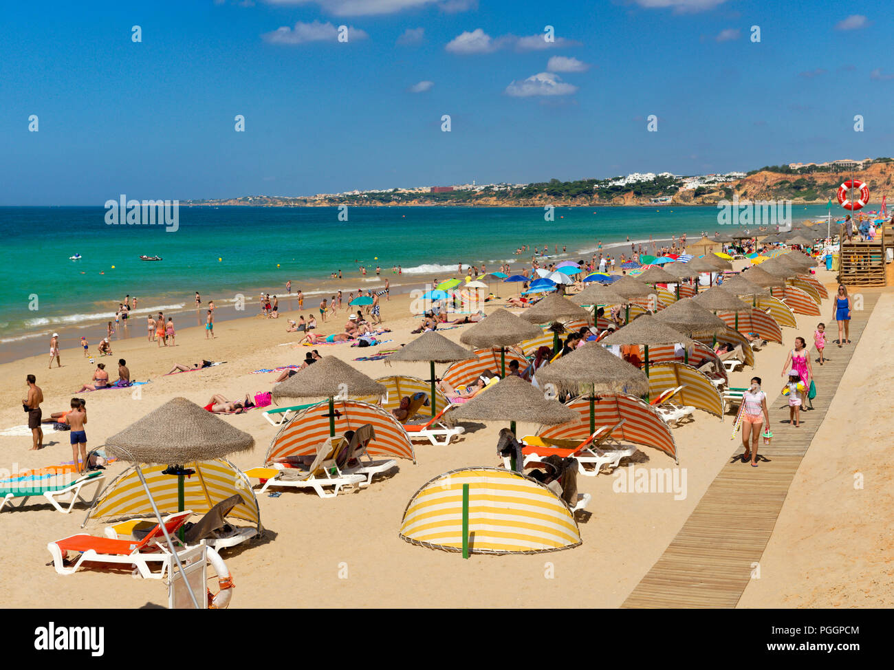 Praia da Falésia Strand am Epic Sana Hotel, in der Nähe von Albufeira, Algarve, Portugal Stockfoto
