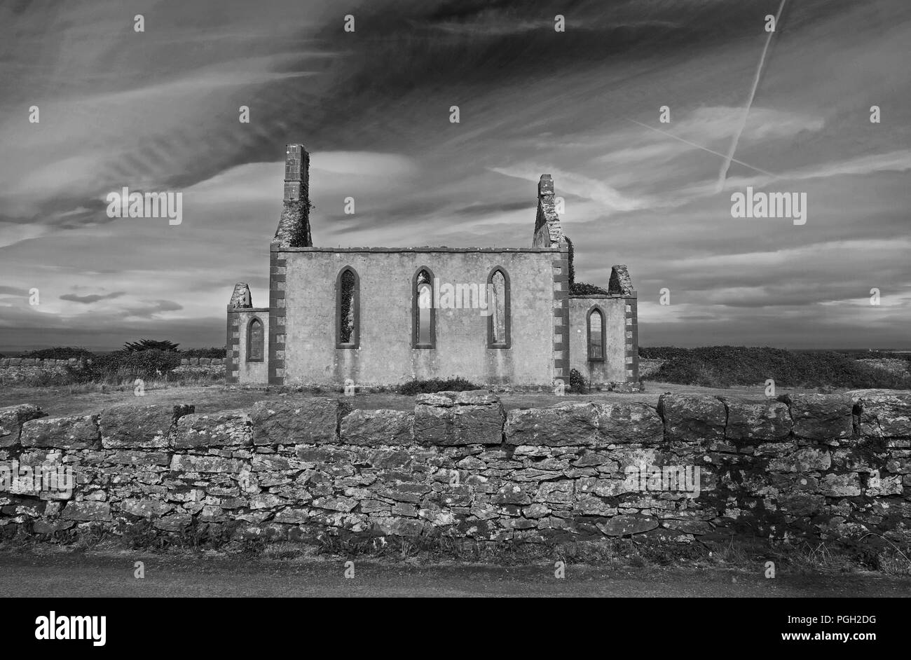 Die Überreste der ehemaligen Kirche von Irland, Kilronan, Inishmore, Aran Islands, Grafschaft Galway. Stockfoto