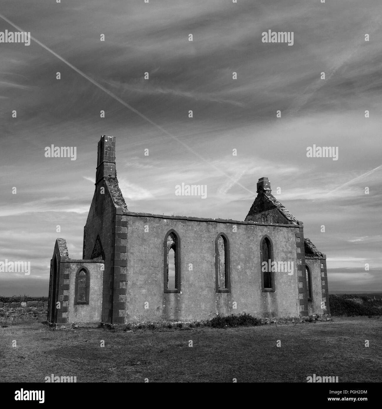 Die Überreste der ehemaligen Kirche von Irland, Kilronan, Inishmore, Aran Islands, Grafschaft Galway. Stockfoto