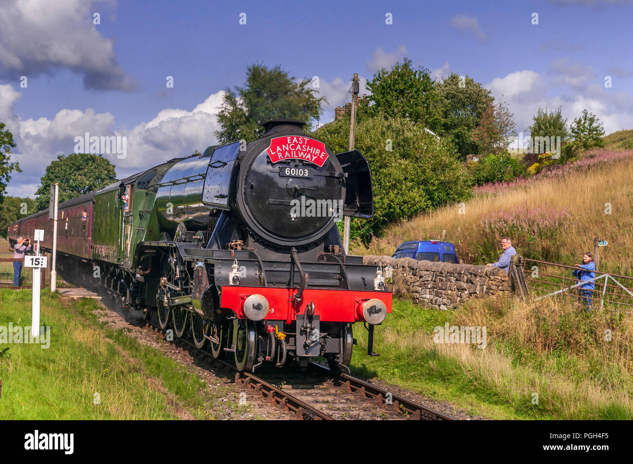 Der Flying Scotsman Dampflokomotive auf dem East Lancashire Eisenbahn. Irwell Vale zu stoppen. Stockfoto