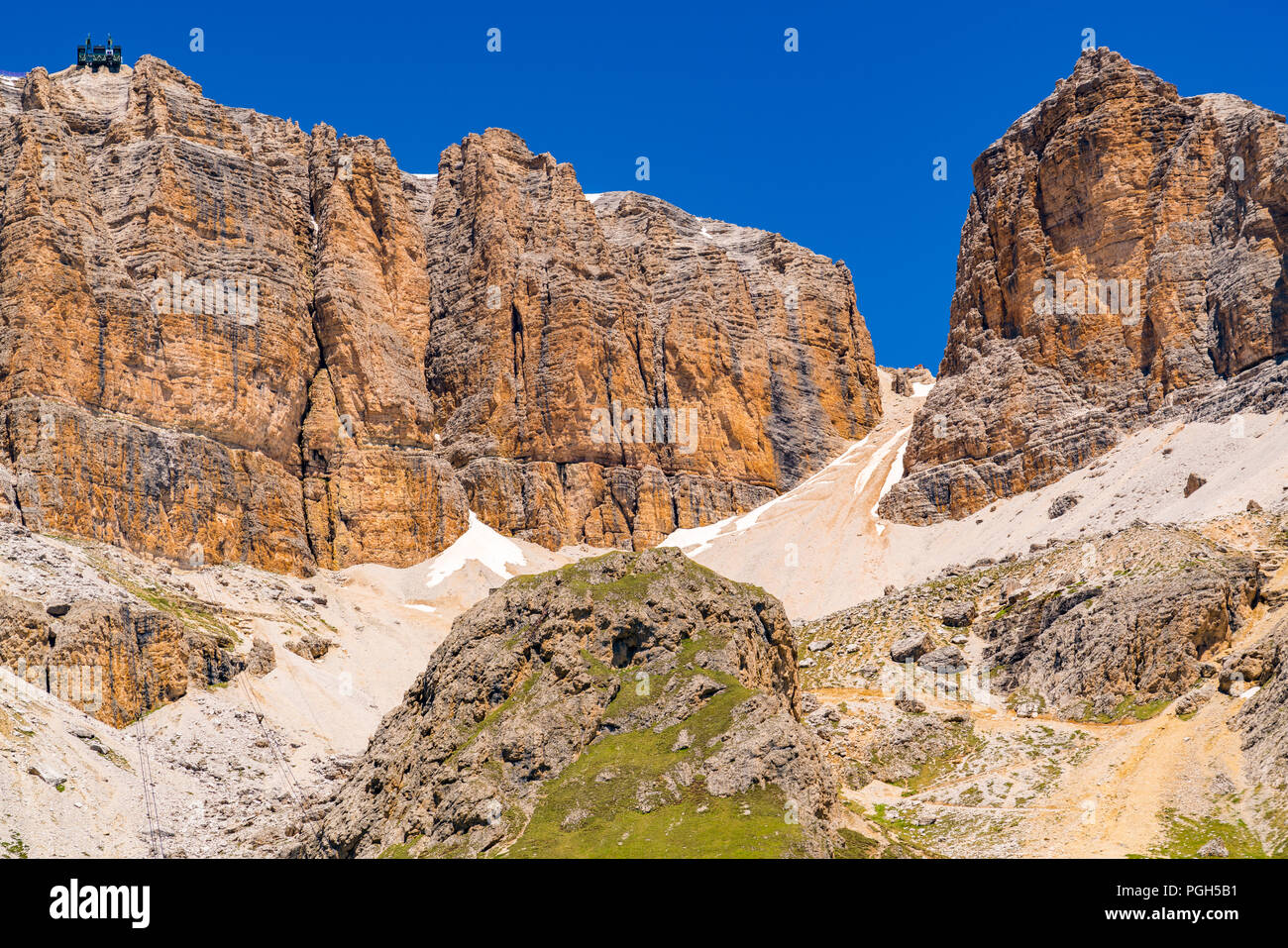 Landschaft der Hohen Sass Pordoi die schönen Dolomiten in Südtirol, Italien Stockfoto