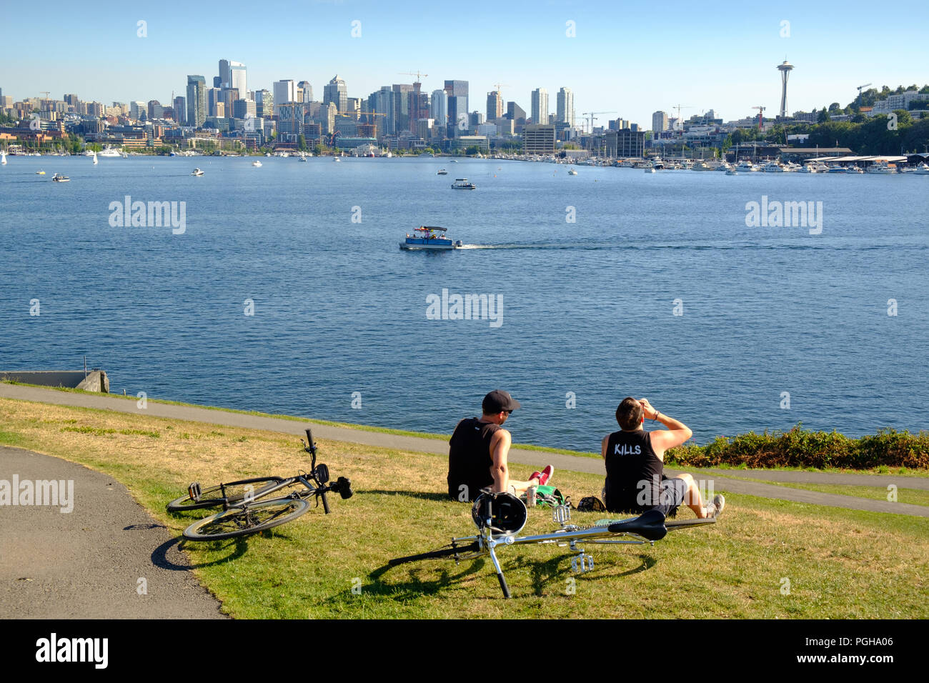 Blick von grassy Knoll auf den Union See von Gas Park in der Innenstadt von Seattle, USA Stockfoto