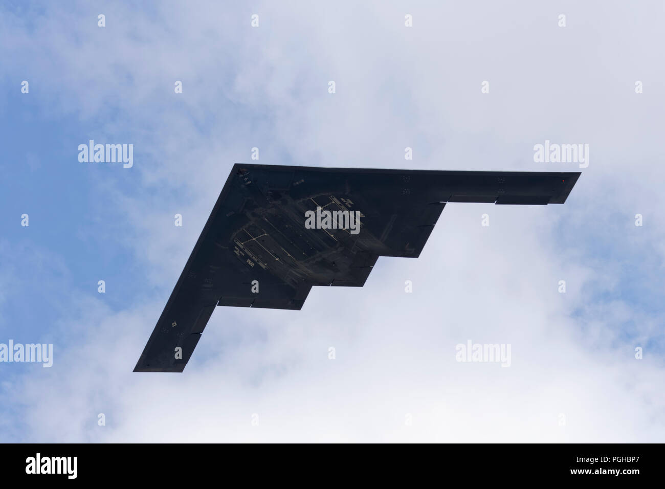 Northrop Grumman B-2 Spirit Stealth Bomber Spirit von New Yok" macht ein seltenes Pass an der Royal International Air Tattoo Stockfoto