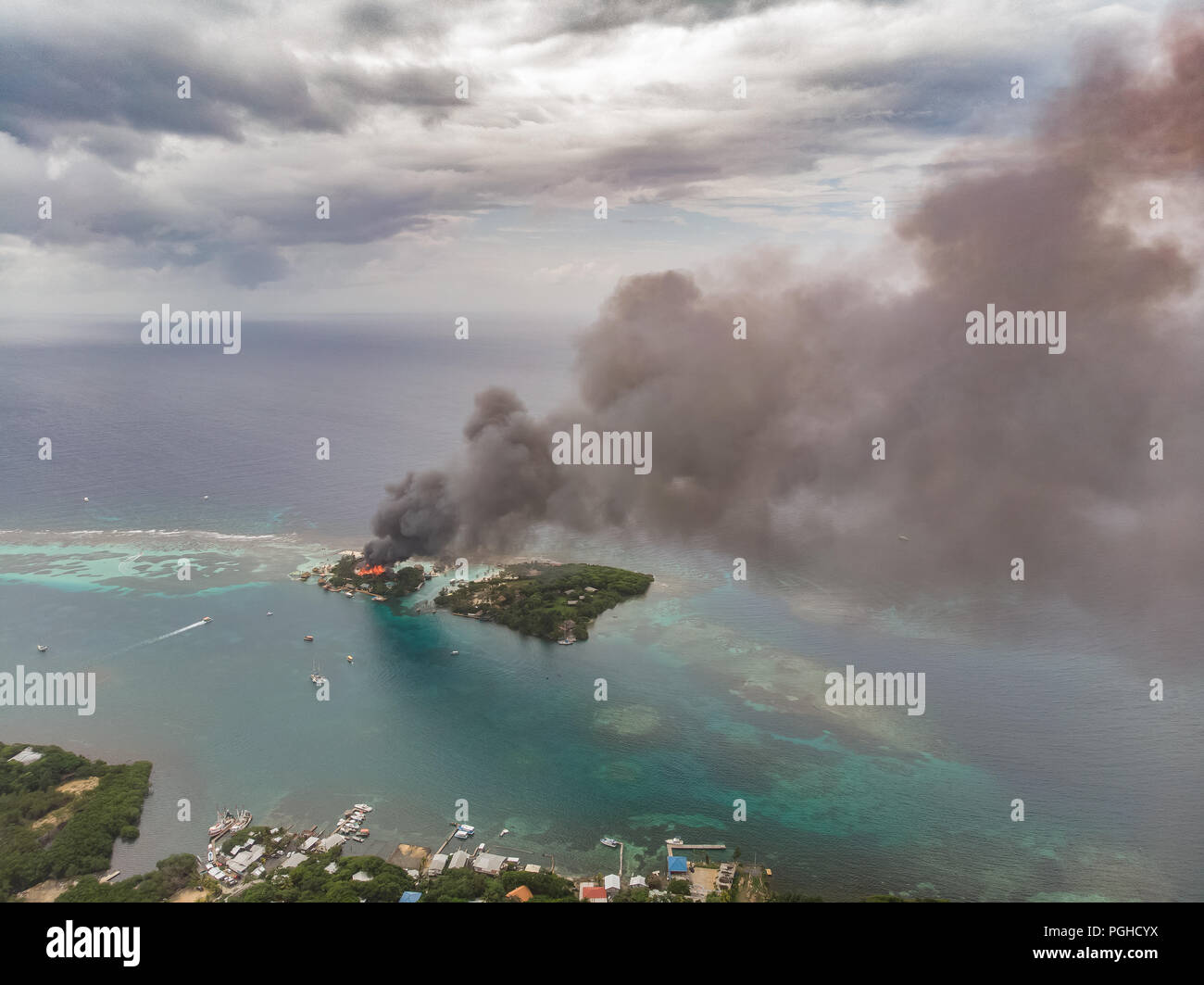 Disaster Brand auf der kleinen Insel der Karibik Stockfoto