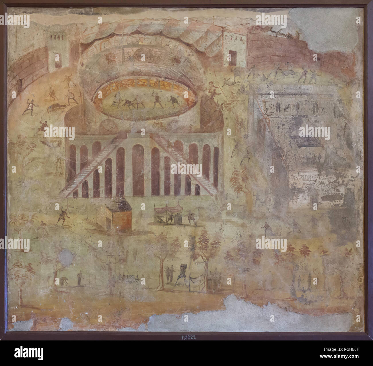 Amphitheater von Pompeji dargestellt in der römischen Fresko aus dem Haus der Riot im Amphitheater (Casa della Rissa nell'Anfiteatro) in Pompeji (59-79 N.CHR.), nun im Nationalen Archäologischen Museum (Museo Archeologico Nazionale di Napoli) in Neapel, Kampanien, Italien. Die Krawallen zwischen den Nucerians und die Pompeians ist im Freien dargestellt. In 59 AD das Amphitheater war der Schauplatz eines blutigen Kampf, in dem Pompean und Nucerian Zuschauer getötet und verletzt, so dass der Senat verboten Brillen im Amphitheater und verbannt sowohl die Veranstalter der Spiele und die Männer, die Stockfoto