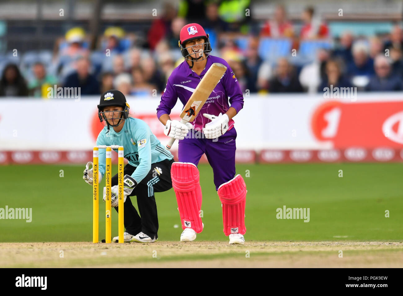 Hove, Großbritannien. 27. August 2018. Jenny Gunn von Loughborough Blitz in Aktion während des heutigen Match während der Kia Abendmahl League Finale 2018 - Finale zwischen Loughborough Blitz- und Surrey Sterne am 1. Zentrale County Ground am Montag, den 27. August 2018. Hove, England. Credit: Taka G Wu Credit: Taka Wu/Alamy leben Nachrichten Stockfoto