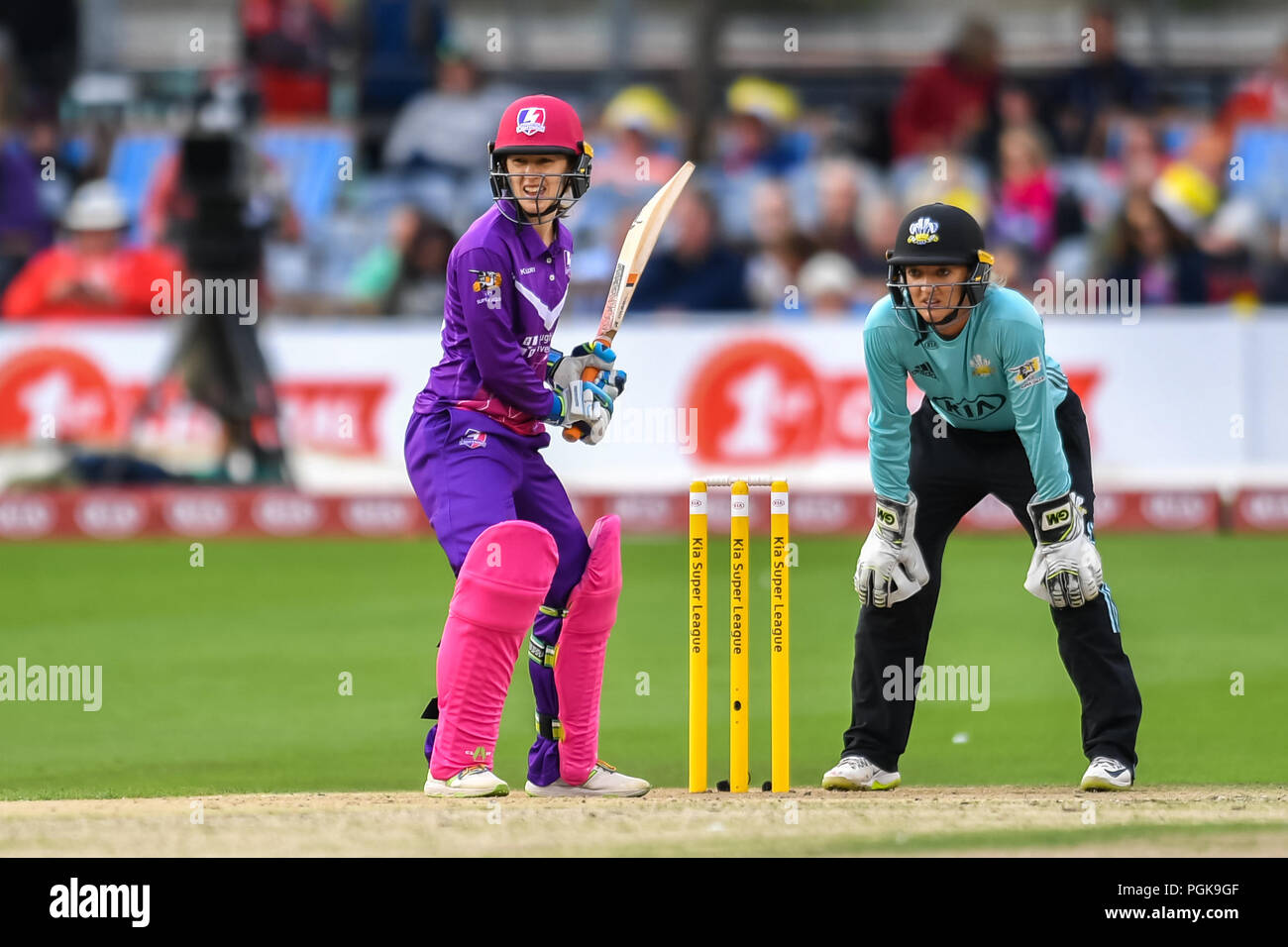 Hove, Großbritannien. 27. August 2018. Georgia Adams von Loughborough Blitz in Aktion während des heutigen Match während der Kia Abendmahl League Finale 2018 - Finale zwischen Loughborough Blitz- und Surrey Sterne am 1. Zentrale County Ground am Montag, den 27. August 2018. Hove, England. Credit: Taka G Wu Credit: Taka Wu/Alamy leben Nachrichten Stockfoto