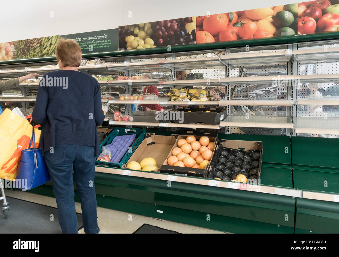 Leere Regale in Marks & Spencer in Stockton on Tees am letzten Handelstag (11. August 2018). Der Store war eine Anzahl von UK-Verschlüsse. Stockfoto