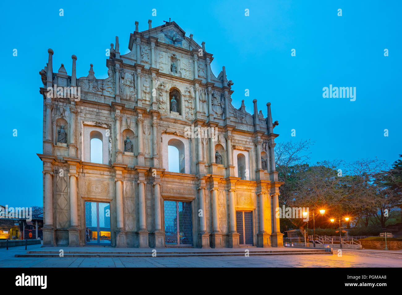 Ruinen der St. Pauls in der Nacht in Macao, China. Stockfoto