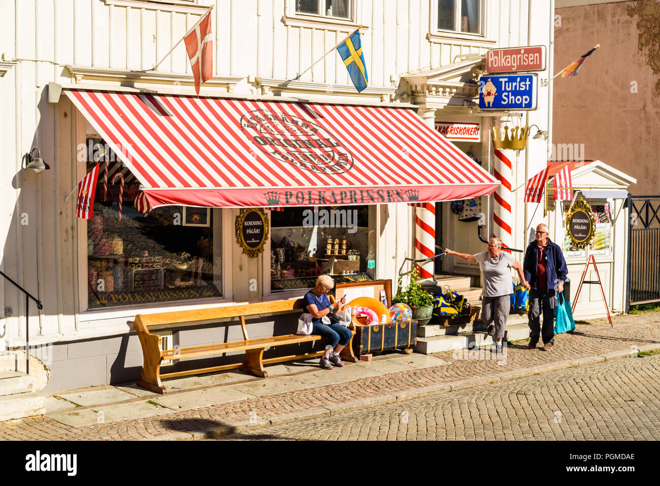 Granna, Schweden - Juli 2, 2018: Von außen ein traditionelles Peppermint Stick Candy (Polkagris in Schwedisch) Hersteller und Shop an einem sonnigen Sommermorgen Stockfoto