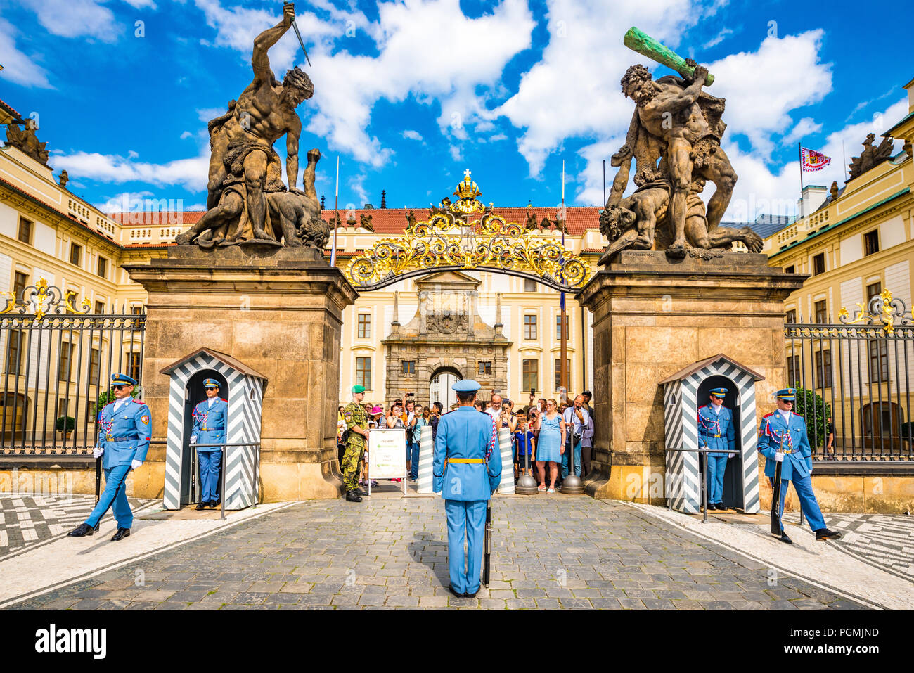 Die Prager Burg Wachwechsel Zeremonie, Tschechische Republik Stockfoto