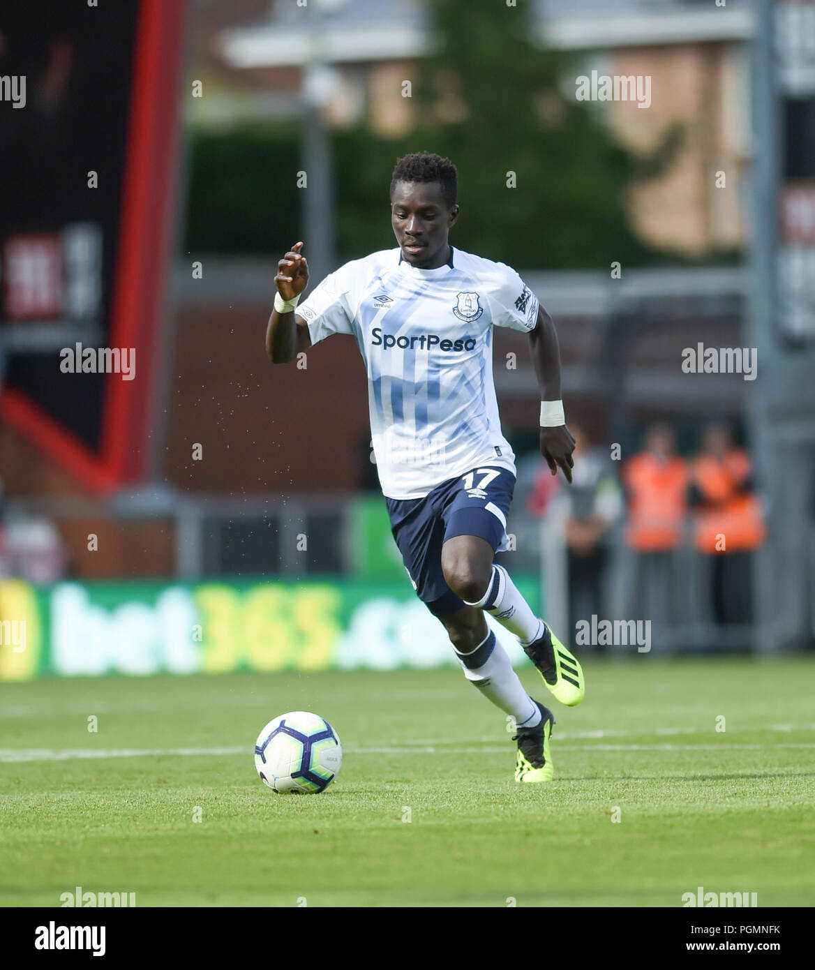 Idrissa Gana Gueye von Everton. Während der Premier League Match zwischen AFC Bournemouth und Everton an der Vitalität Stadion, Bournemouth, 25. Aug 2018 Redaktionelle Verwendung nur. Kein Merchandising. Für Fußball Bilder FA und Premier League Einschränkungen Inc. kein Internet/Mobile Nutzung ohne fapl Lizenz - für Details Kontakt Fußball Dataco Stockfoto