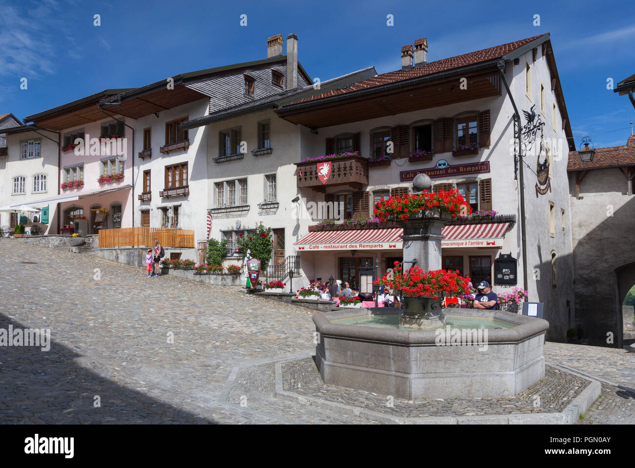Rue du Bourg, Gruyères, Schweiz Stockfoto
