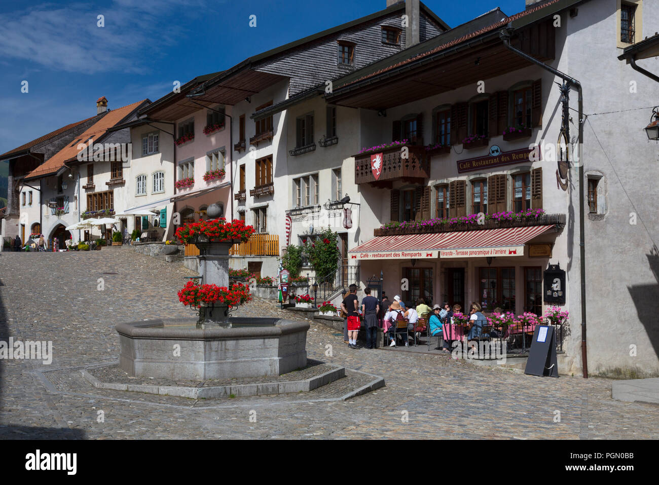 Rue du Bourg, Gruyères, Schweiz Stockfoto