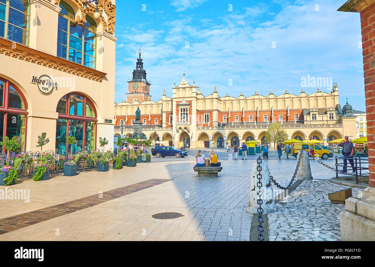 Krakau, Polen - 11. Juni 2018: Die wunderschönen Tuchhallen (Sukiennice) ist eine der omst Schöne und bemerkenswerte Sehenswürdigkeiten der Stadt, am 11. Juni in K Stockfoto