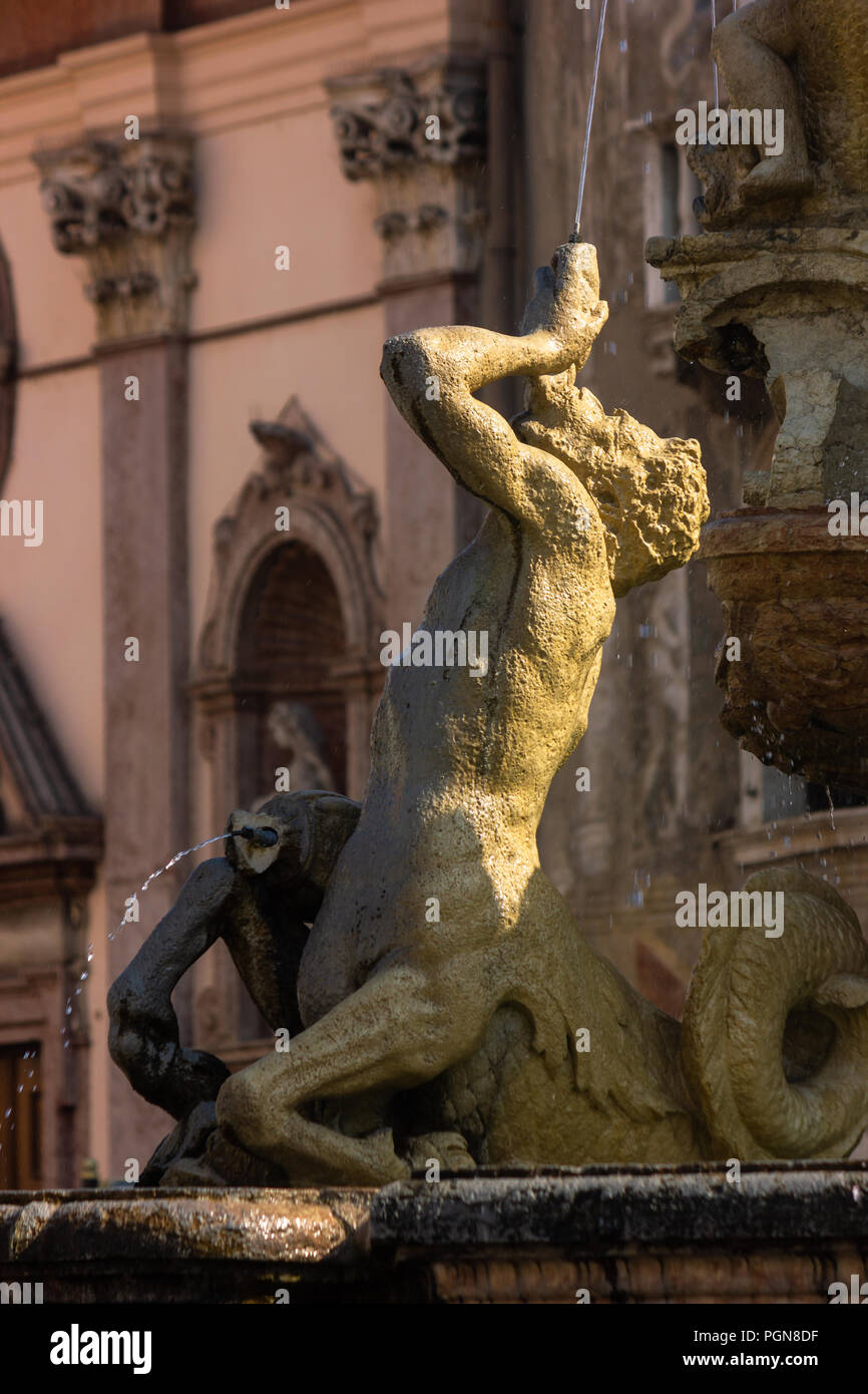 Neptun Brunnen auf der Piazza Duomo in Trento, Italien Stockfoto