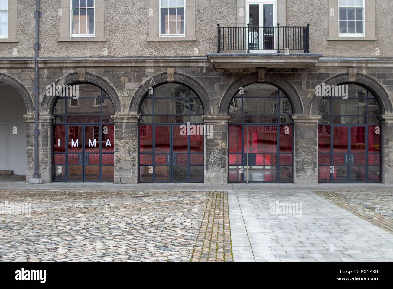 Der Eingang in das Irische Museum für Moderne Kunst, auf dem Gelände des Royal Hospital Kilmainham, Dublin, Irland, Stockfoto