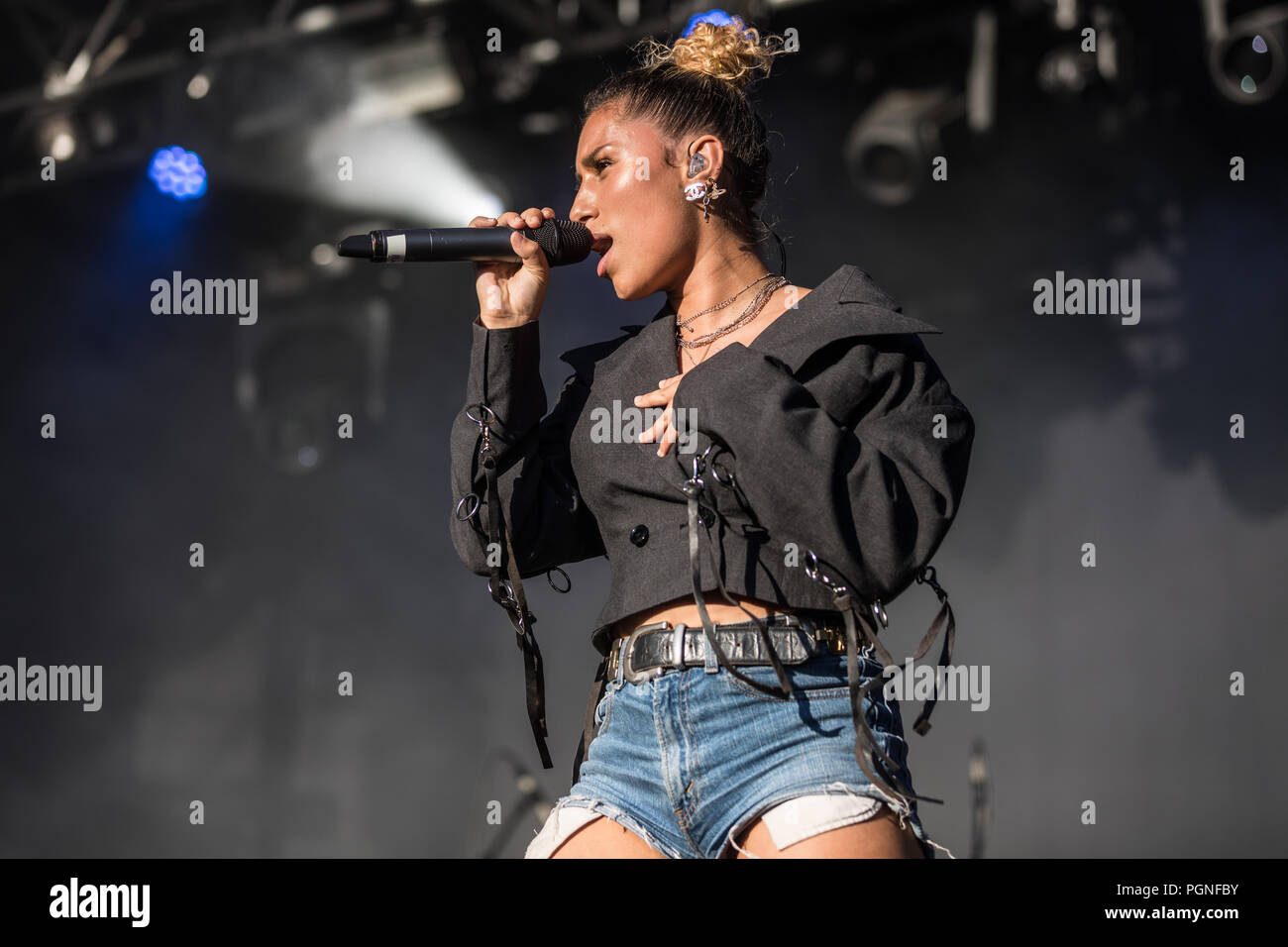 Britische R&B und Pop Sänger und Songwriter Rachel Scharf aka Raye live auf der 28 Heitere Open Air in Zofingen Aargau Stockfoto