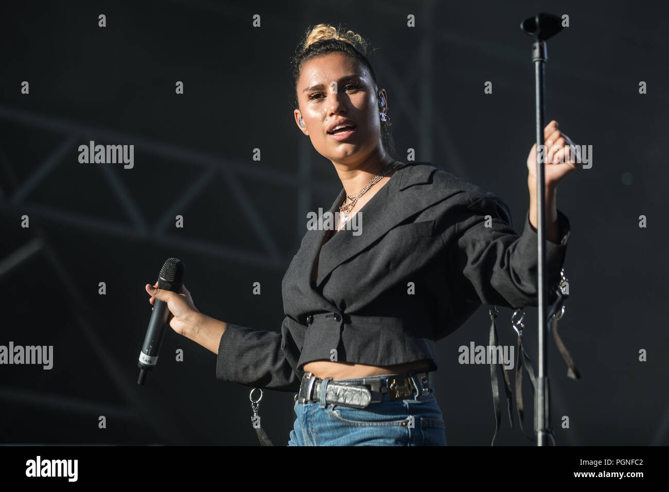 Britische R&B und Pop Sänger und Songwriter Rachel Scharf aka Raye live auf der 28 Heitere Open Air in Zofingen Aargau Stockfoto