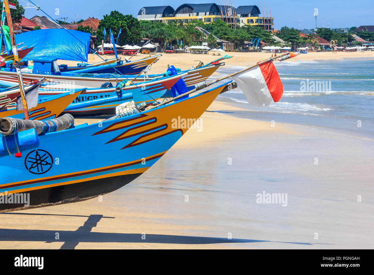 Traditionellen balinesischen Fischerbooten onJimbaran Strand. Sie werden als Jukungs bekannt. Stockfoto