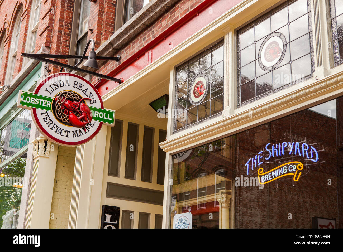 Linda's Bean perfekte Maine Lobster Roll in Portland, Maine Stockfoto