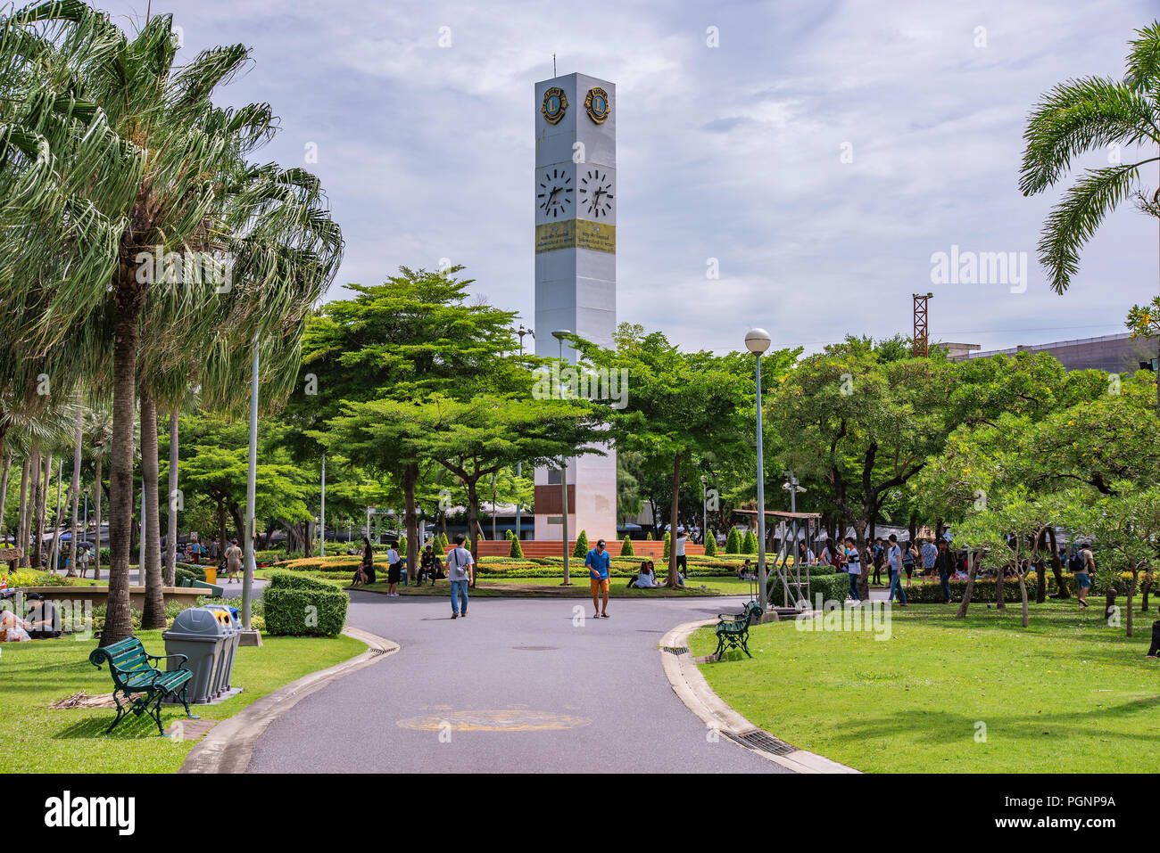 BANGKOK, THAILAND - 15. Juli: Dies ist eine Ansicht Chatuchak Park, ein beliebter Park in der Nähe der berühmten Chatuchak Weekend Market am 15. Juli 2018 in Bangkok. Stockfoto