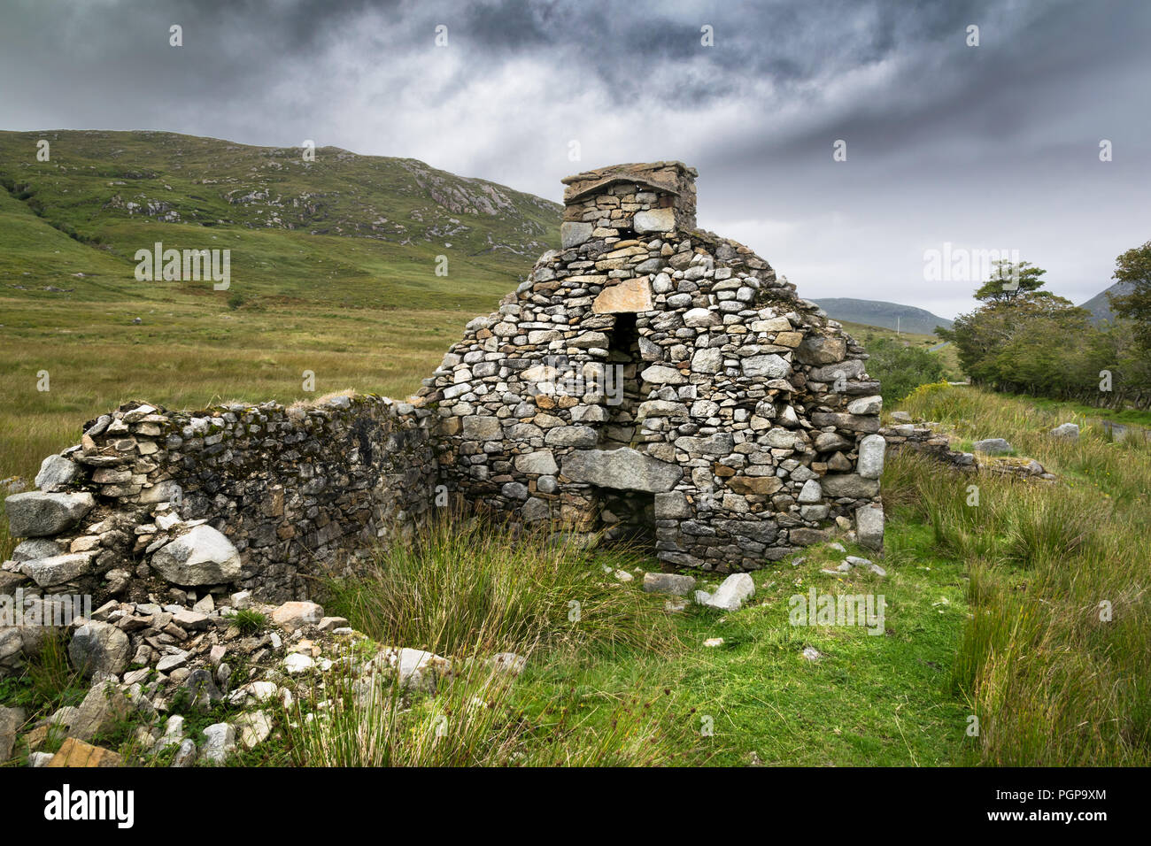 Hier ein Bild von den Ruinen einer Hungersnot Ferienhaus in Donegal Irland. Dies war eine von vielen Häusern in einem abondon Dorf in einem abgelegenen Teil der Befestigung Stockfoto