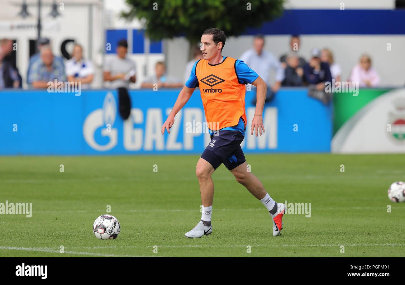 Firo: 28.08.2018, Fußball, 1.Bundesliga, Saison 2018/2019, FC Schalke 04, Ausbildung, Sebastian Rudy | Verwendung weltweit Stockfoto