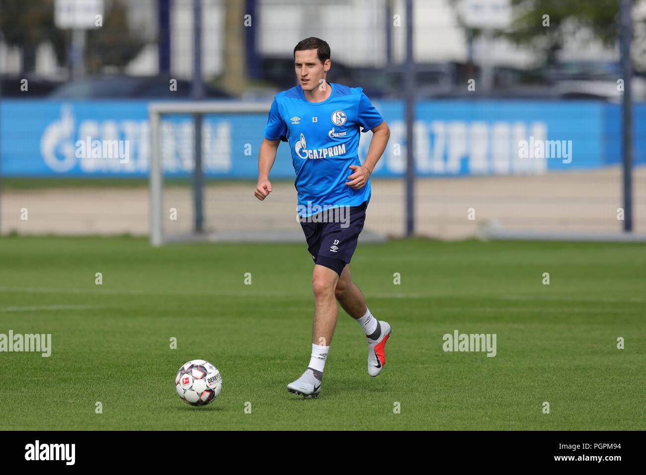 Firo: 28.08.2018, Fußball, 1.Bundesliga, Saison 2018/2019, FC Schalke 04, Ausbildung, Sebastian Rudy | Verwendung weltweit Stockfoto