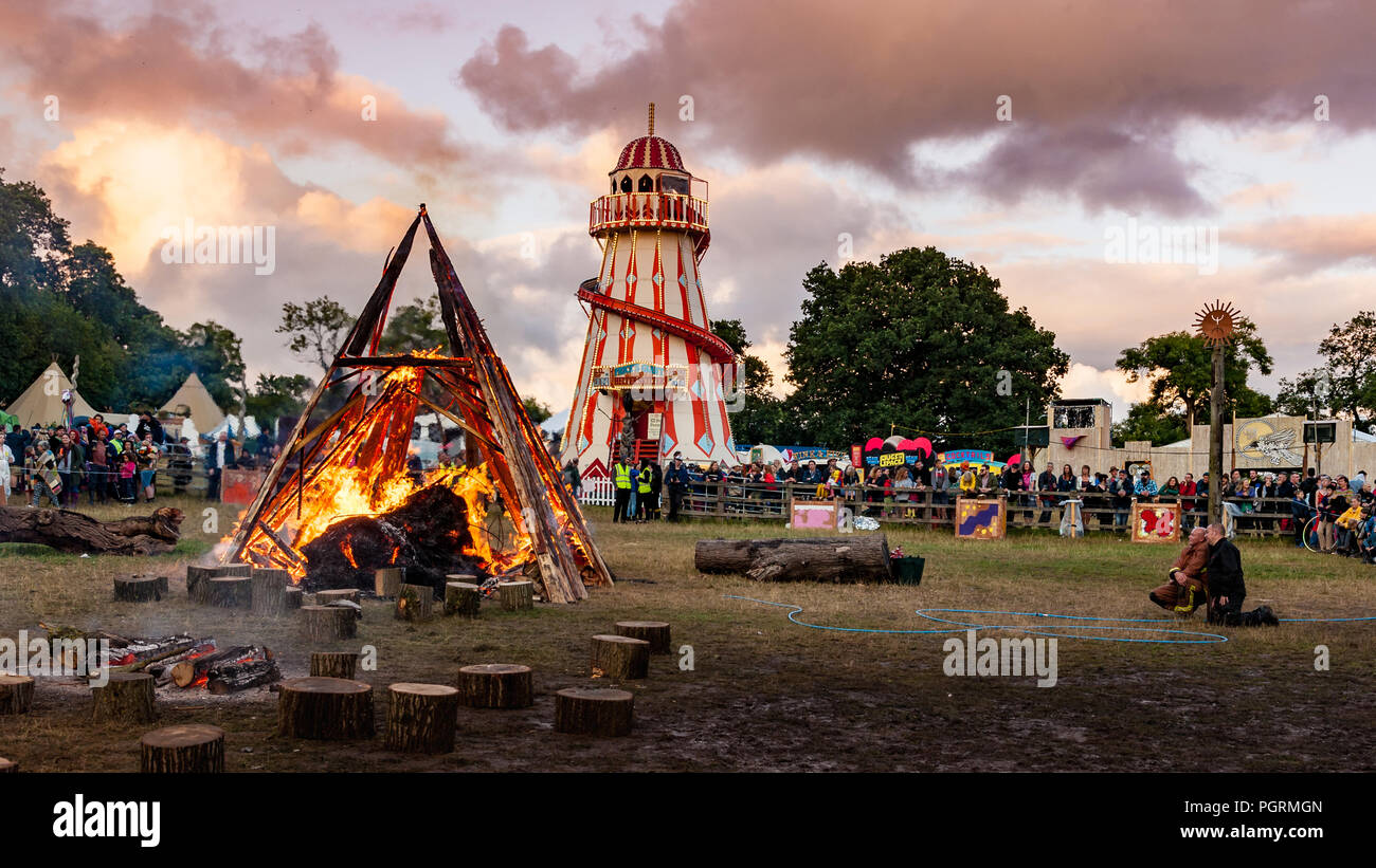 Das traditionelle Lagerfeuer gegen Ende des Lunar Festival. Stockfoto